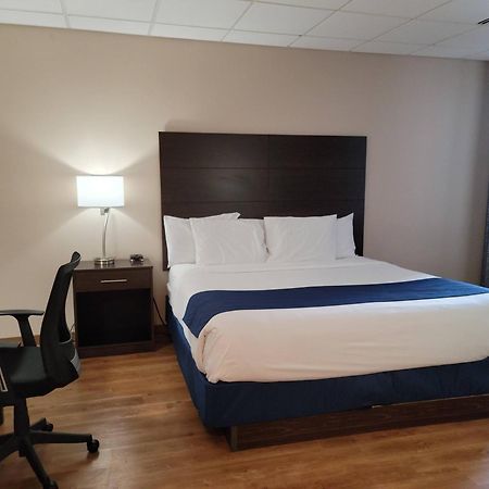 Ariel Broadway Hotel Lorain Exterior foto